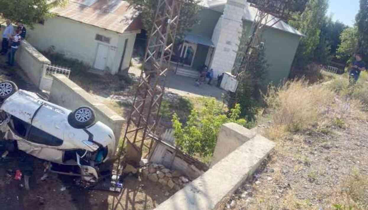 They fell from a height of 5 meters! 3 people died in the same car, 4 people were injured
