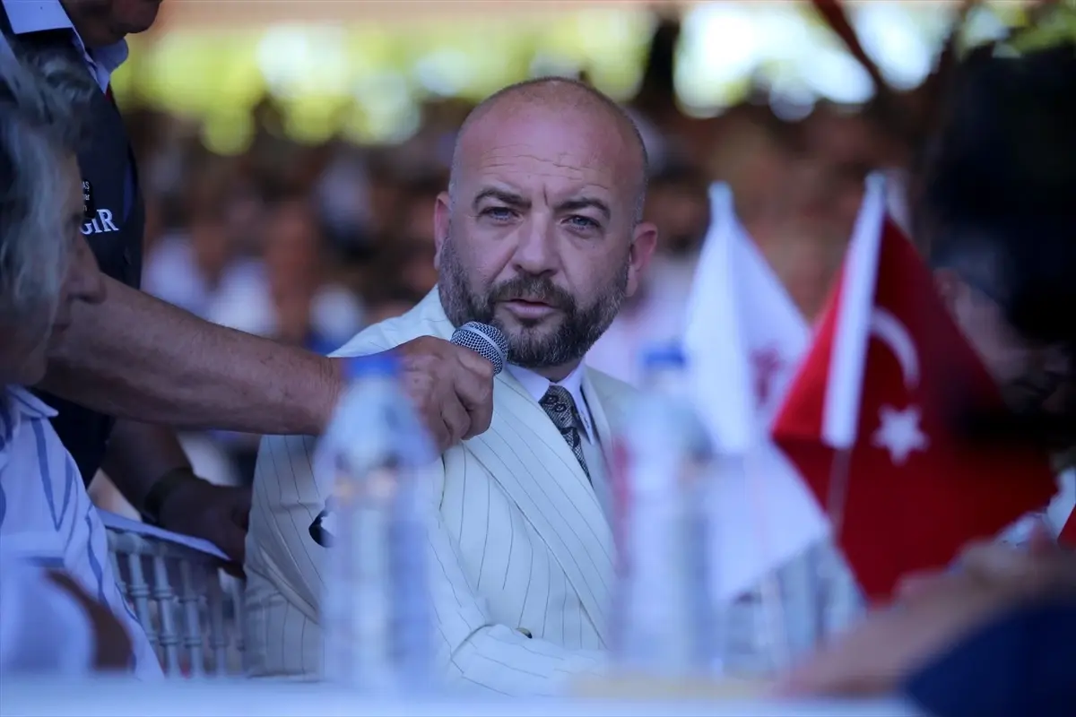 Kırkpınar Yağlı Güreşleri'nde Ufuk Özünlü ağalık ihalesini kazandı