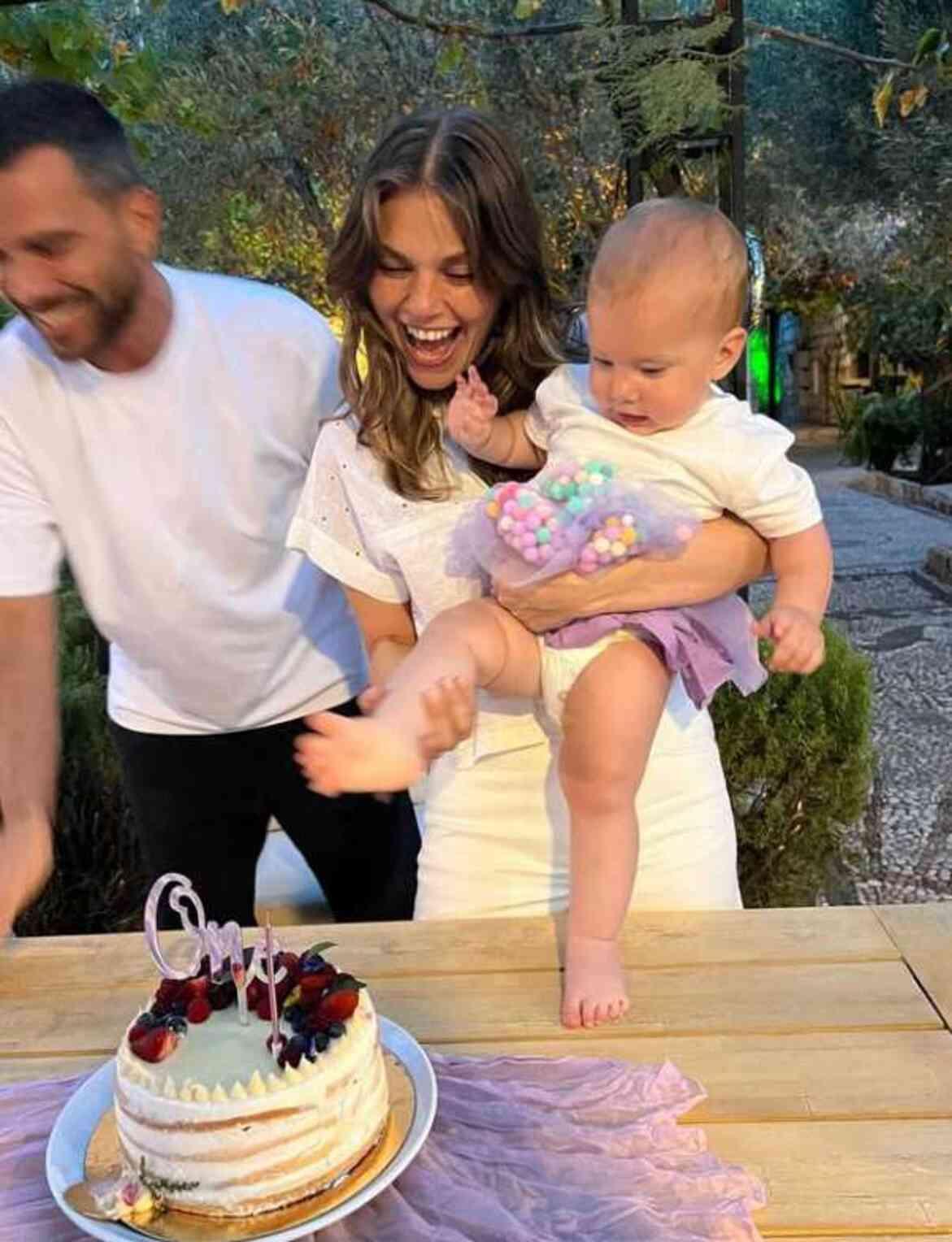 Aslı Enver, Kızı Elay'ın 1. Yaşını Kutladı