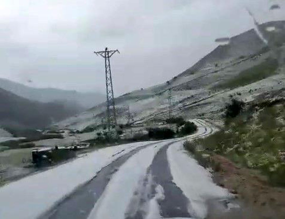 Erzurum'da yaz ortasında kış havası