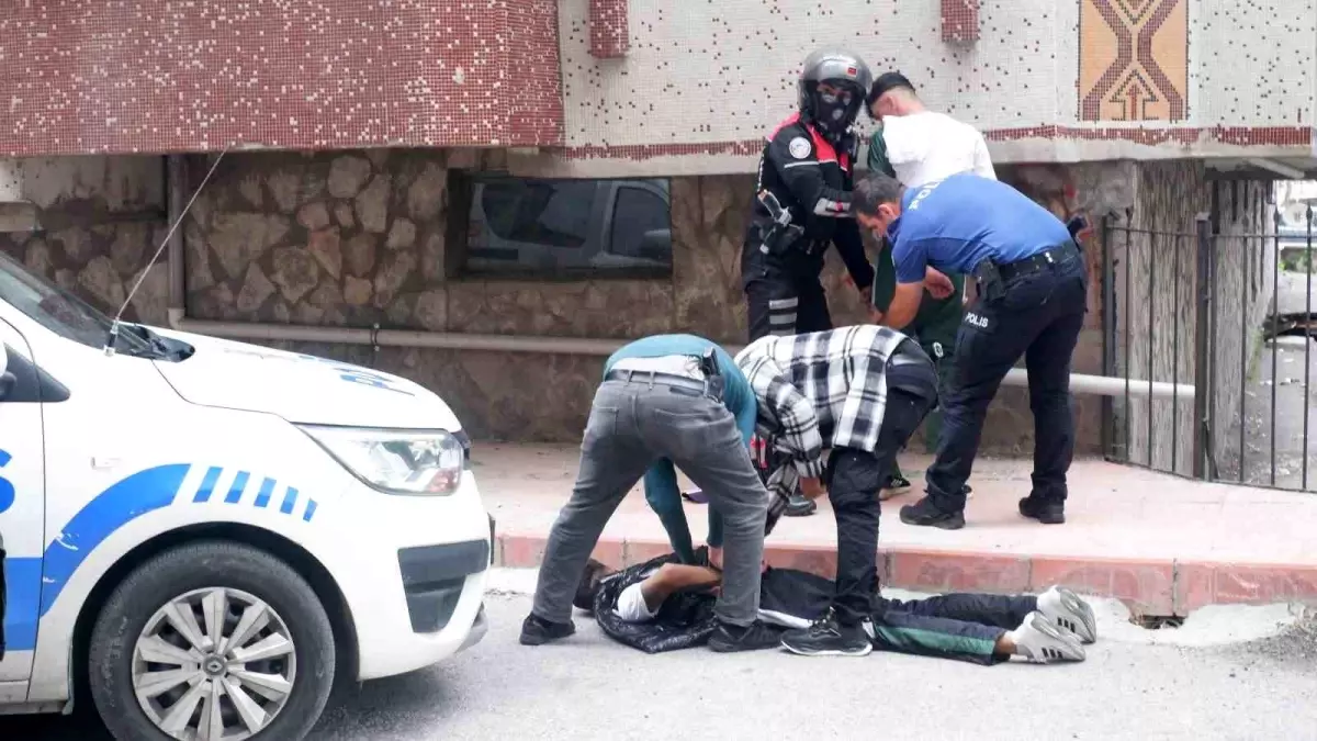 Erzurum'da Gençler Arasında Kanlı Kavga