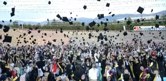 İnönü Üniversitesi'nde 6 Bin 500 Öğrenci Mezuniyet Heyecanı Yaşadı
