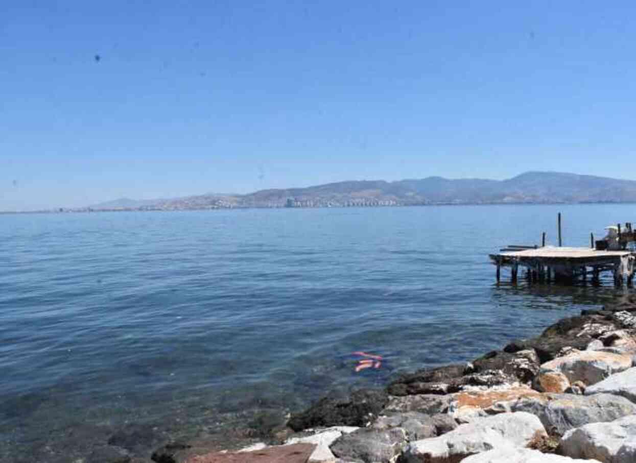 Profesörden endişe yaratan uyarı: İzmir santim santim çöküyor
