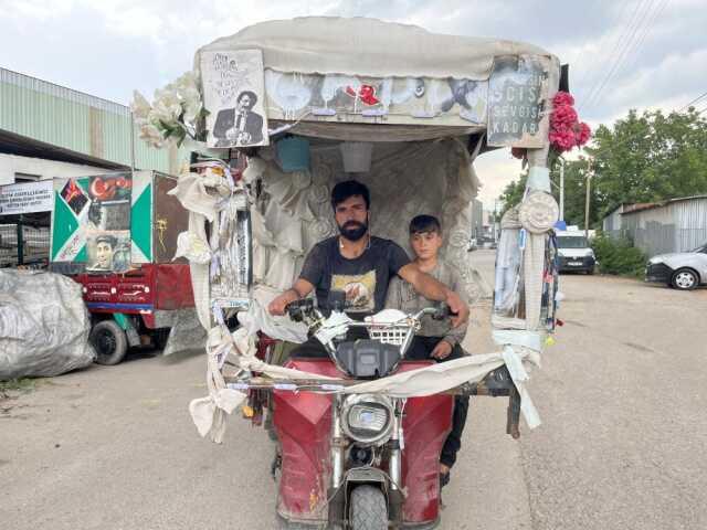 Paper collector who is afraid of being attacked wrote 'I am not Syrian' on his motorcycle