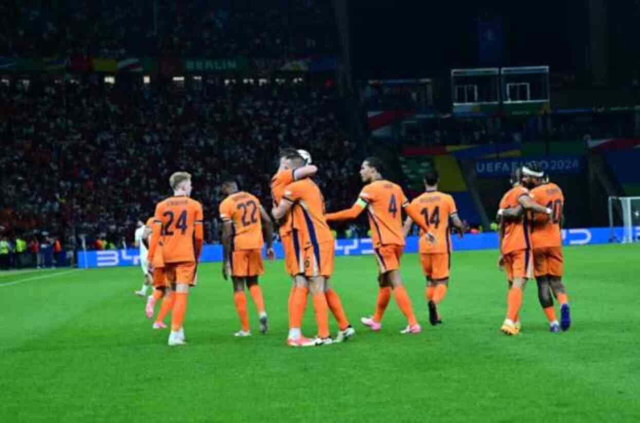 TÜRKİYE-HOLLANDA MAÇ SKORU! Türkiye önde mi, milli maç kaç kaç?