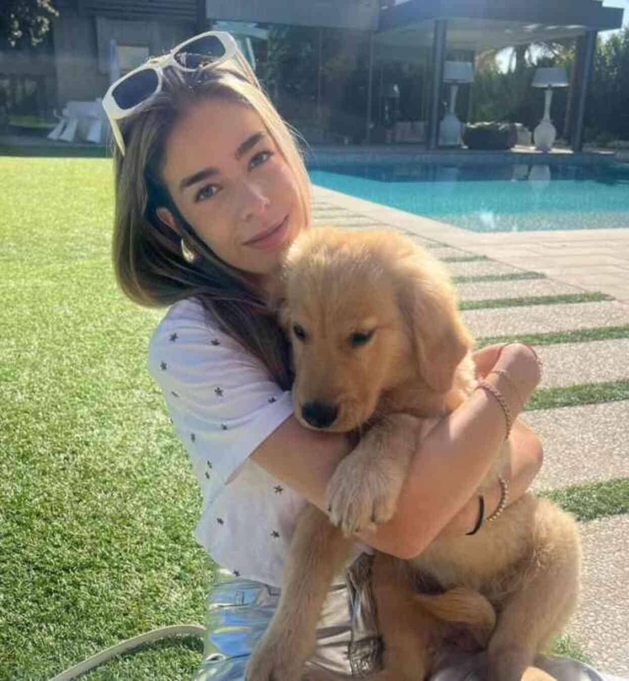 Acun Ilıcalı ve Zeynep Yılmaz'ın Kızları Yasemin Ilıcalı 17 Yaşında!