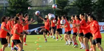 A Milli Kadın Futbol Takımı İsviçre ve Macaristan maçlarına hazırlanıyor