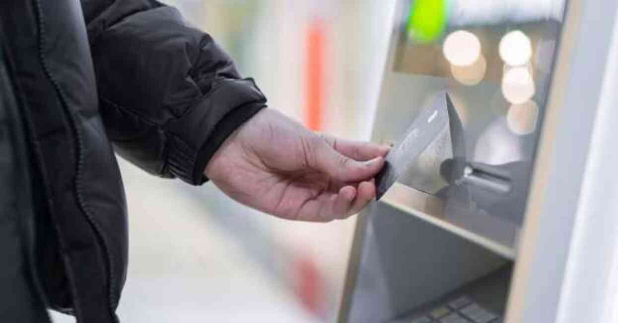 ATM'ler hangi durumlarda kartı yutar? ATM kartı yutarsa ne olacak?