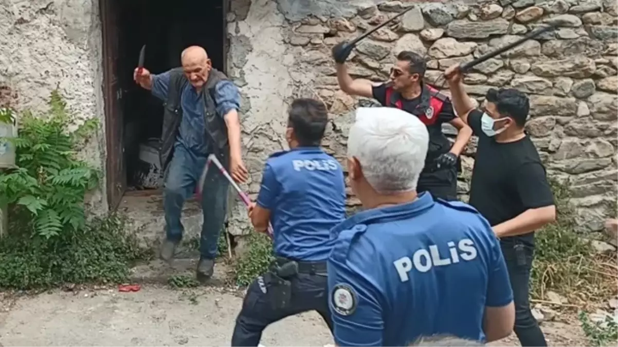 Bursa'da polisi bıçaklayan 'çöp ev' sahibinin ifadesi ortaya çıktı: Ben peygamberim, cumhurbaşkanıyım