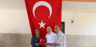 Mersin Valisi Ali Hamza Pehlivan, şehit ailesini ziyaret etti
