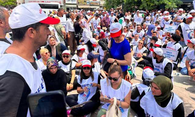 204 workers fired through SMS held a protest in front of Iğdır Municipality! Statement came from the mayor