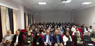 Bayburt'ta 'Bir Yetime Aile Olmak' Paneli Düzenlendi