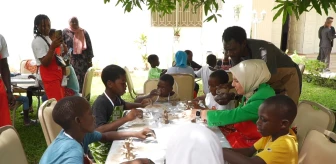 Bakan Göktaş, Senegal'de yetim çocuklarla çömlek atölyesine katıldı