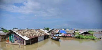 Assam'da Sellerde Ölü Sayısı 72'ye Yükseldi