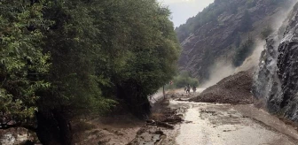 Kahramanmaraş'ta şiddetli yağış sonrası toprak kayması meydana geldi