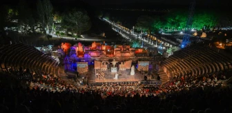 7. Uluslararası Efes Opera ve Bale Festivali'nde 'Tosca' operası sahnelendi