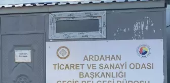 Ardahan'da Çıldır-Aktaş Gümrük Kapısı'nda geçiş belgesi işlemleri tır parkında yapılacak