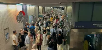 İstanbul'da Emniyet-Fatih Metro İstasyonu'nda Yoğunluk Yaşandı