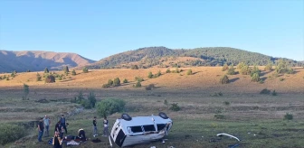 Erzincan'da minibüs devrildi: 1 ölü, 6 yaralı
