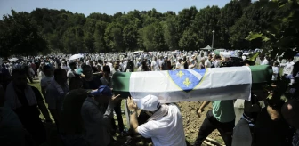 Srebrenitsa Soykırımında Katledilen 14 Kurban Defnedildi