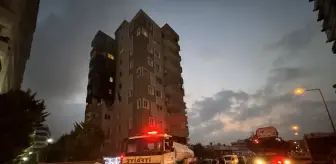 Adana'da 9 Katlı Apartmanda Çıkan Yangında Bir Kişi Hayatını Kaybetti