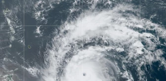 Beryl Kasırgası'nın 2 Haftalık Uydu Görüntüleri Paylaşıldı