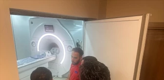 Çanakkale Valisi İlhami Aktaş, Mehmet Akif Ersoy Devlet Hastanesinde ikinci MR cihazını inceledi