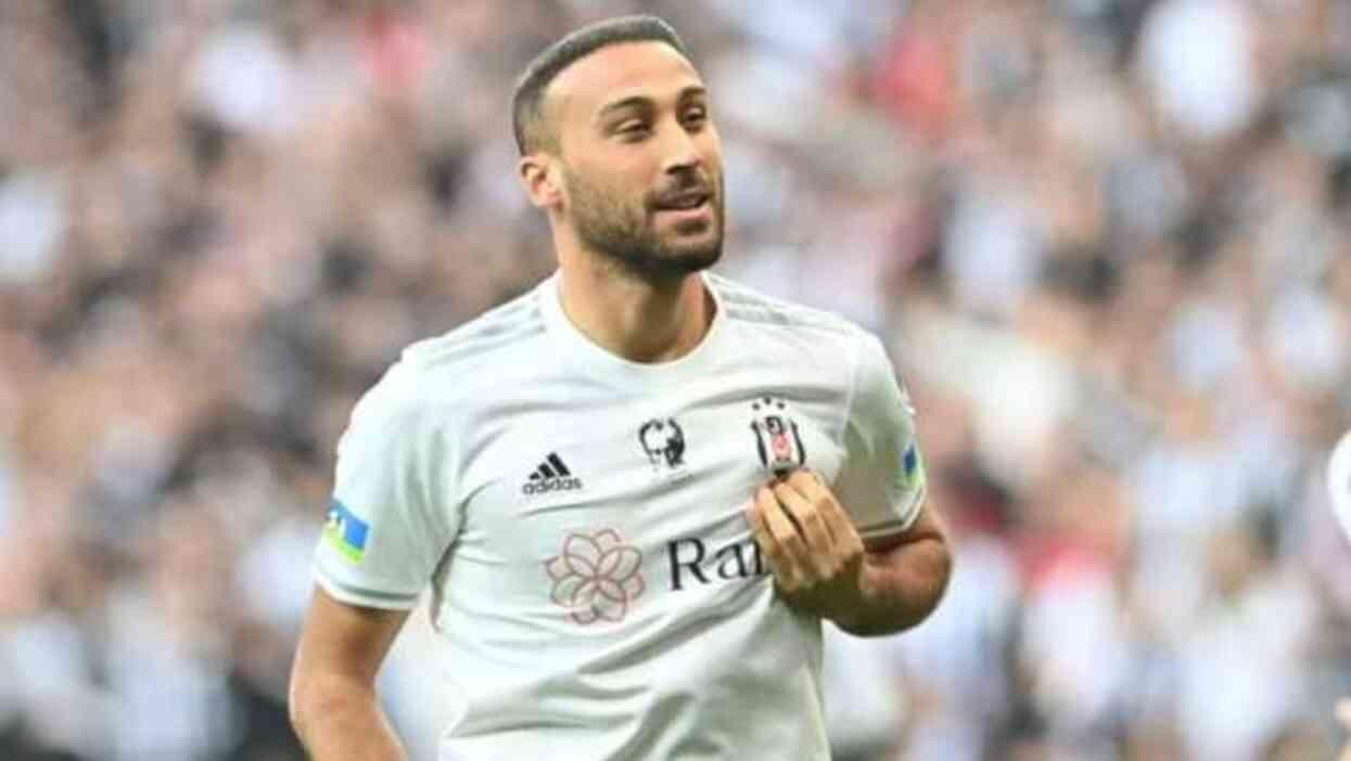 Cenk Tosun Fenerbahçe'de ne kadar kazanacak, maaşı ne kadar? Cenk Tosun Fenerbahçe ile ne kadara anlaştı, yıllık ne kadar maaş kazanacak?