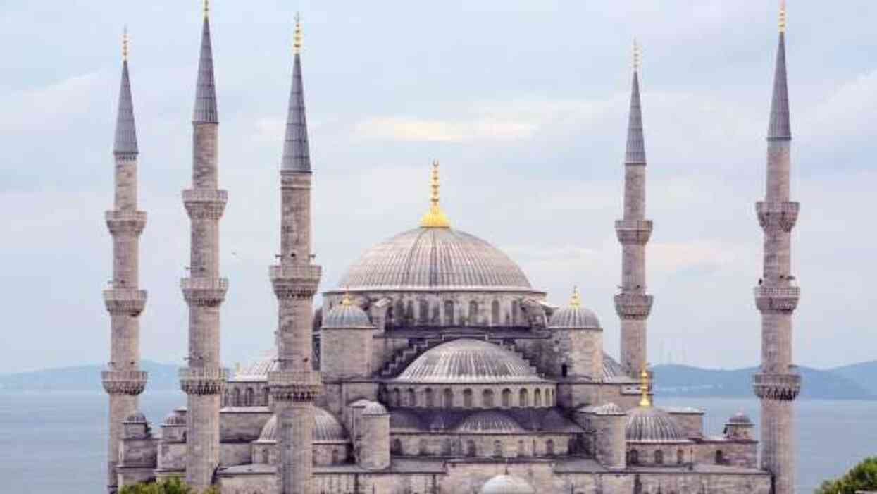 CUMA NAMAZI NASIL KILINIR? Cuma namazı kaç rekat? Cuma namazı farz mı, sünnet mi?