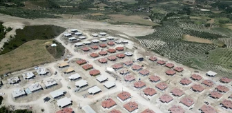 Hatay'ın Altınözü ilçesinde depremzedelere köy evleri yapılıyor