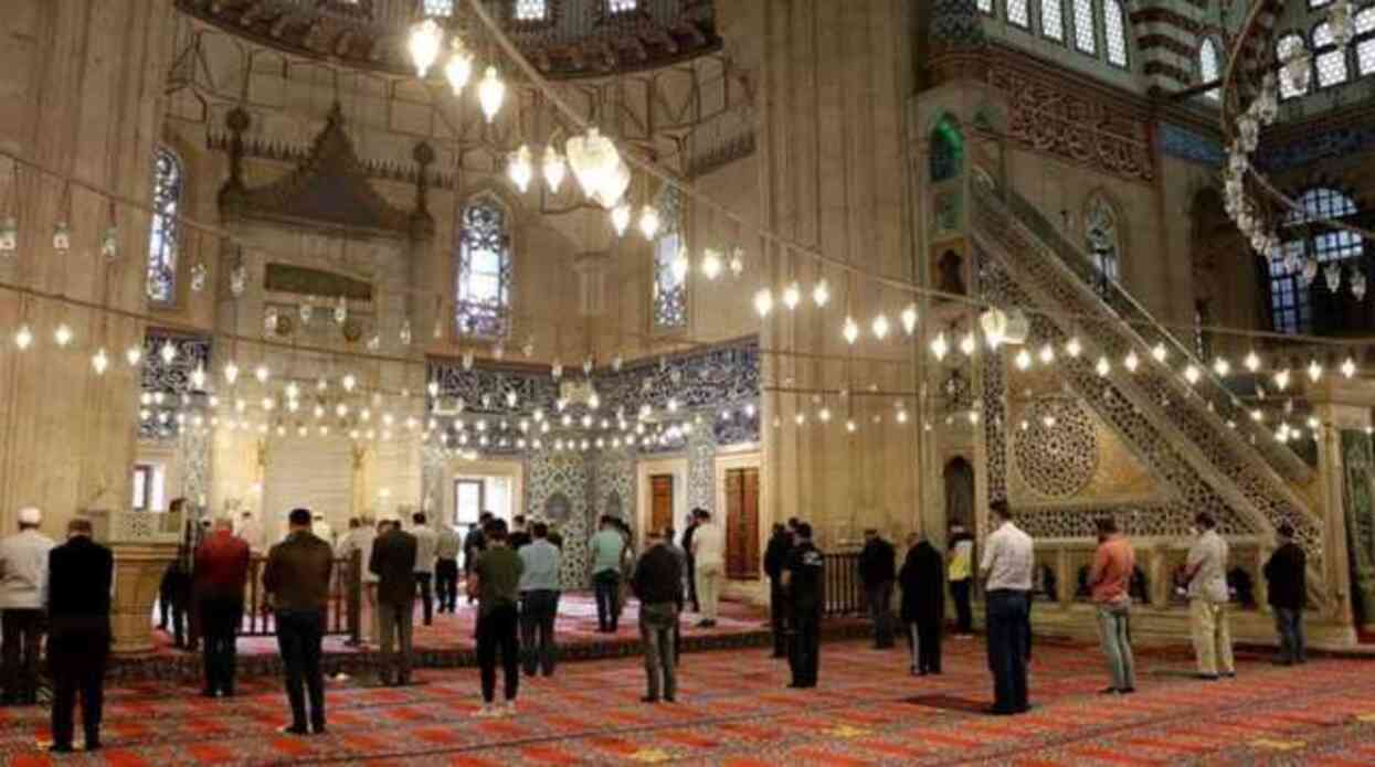 Sabah namazı ne zamana kadar kılınabilir? Sabah namazı güneş doğmadan kaç dakika önce, güneş doğduktan kaç dakika sonra kılınır?
