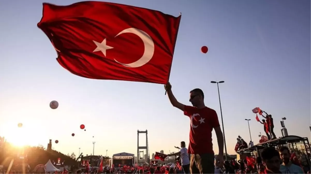 Valilikten vatandaşlara 15 Temmuz çağrısı: Hadi İstanbul'umuzu şanlı bayrağımızla donatalım