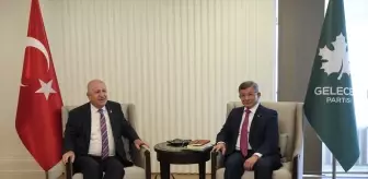 Ümit Özdağ, Ahmet Davutoğlu'nu ziyaret etti