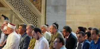 Fatih Şehzadebaşı Camisi'nde 15 Temmuz şehitleri için dua edildi