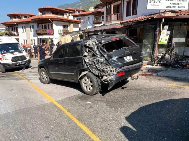 Freni boşalan tur otobüsü dehşet saçtı: 2 ölü, 4'ü ağır 28 yaralı