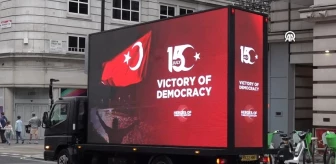 Türk halkının 15 Temmuz mücadelesi Londra sokaklarında anlatıldı