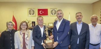 AK Parti Grup Başkanvekili Abdulhamit Gül, Gaziantep'te incelemelerde bulundu