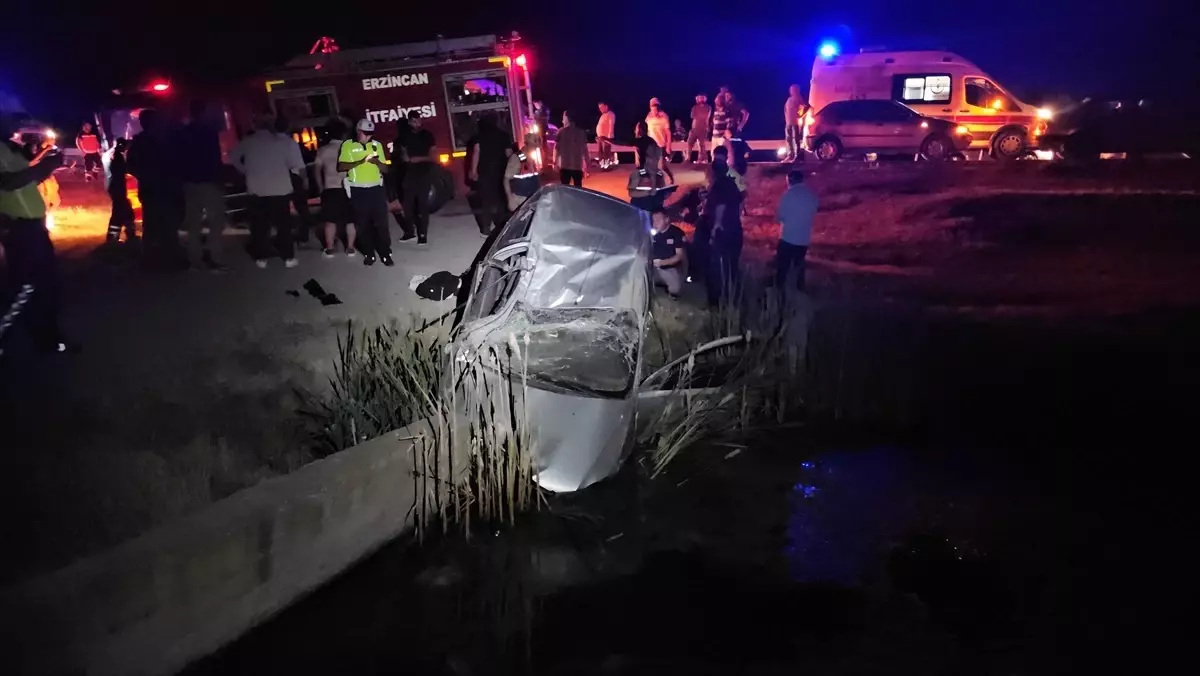 Erzincan'da Otomobil Kazası: 4 Kişi Yaralandı