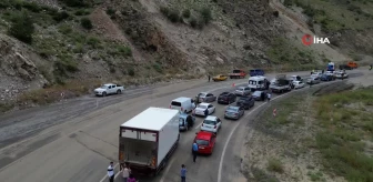 Erzurum - Artvin karayolu heyelan nedeniyle trafiğe kapandı