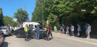 Otomobil ambulansı sollamaya çalışınca kaza yaptı: 1'i çocuk 2 kişi yaralandı