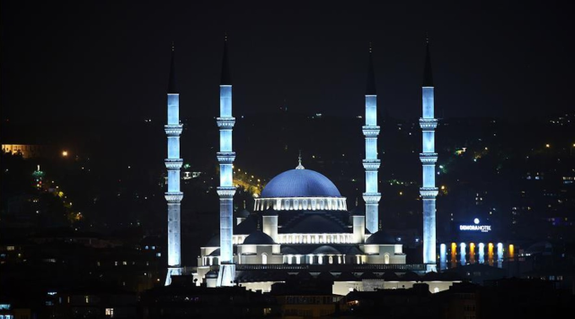 15 Temmuz'da sela okunacak mı? 15 Temmuz'da sela saat kaçta, nerede okunacak?