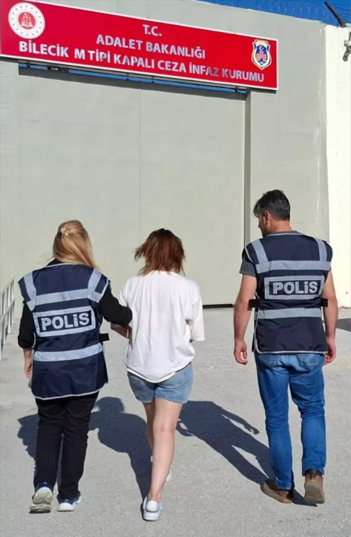 Bilecik'te düzenlenen fuhuş operasyonunda tutuklama