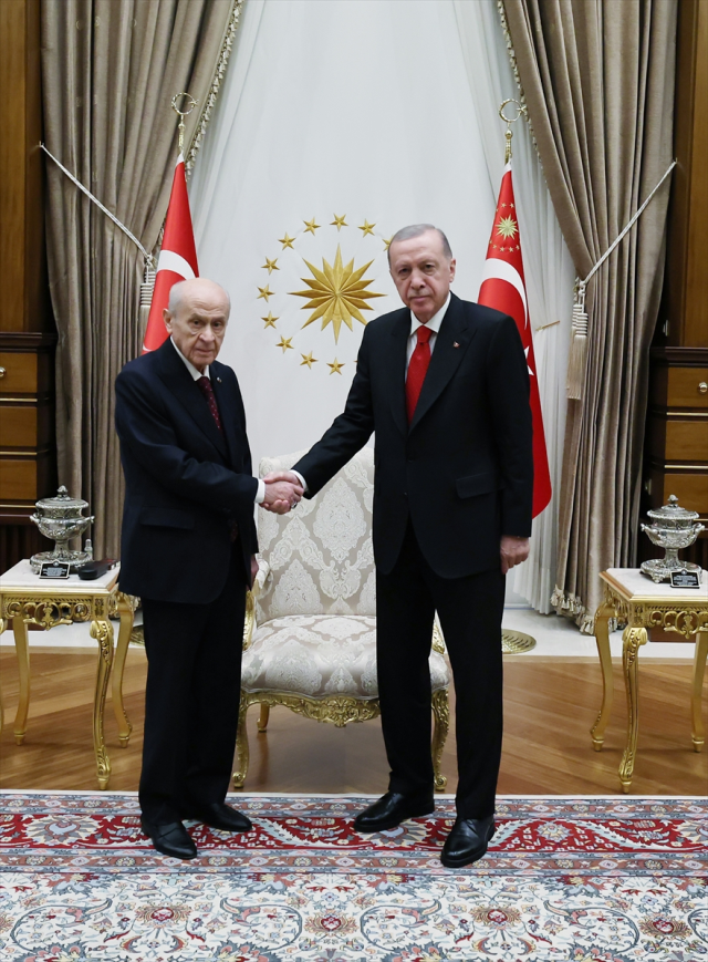 Cumhurbaşkanı Erdoğan Beştepe'de Bahçeli ile görüştü