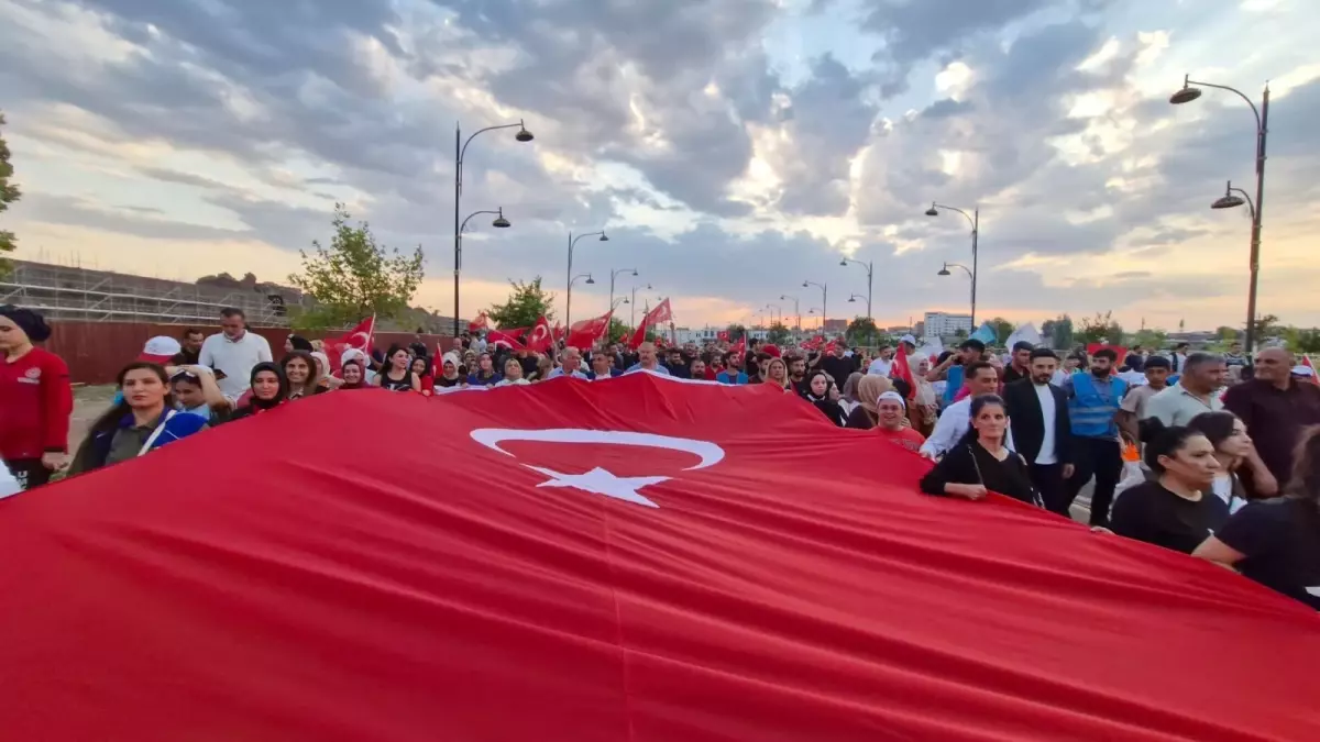 15 Temmuz Demokrasi ve Milli Birlik Günü'nde Doğu ve Güneydoğu Anadolu'da Etkinlikler Gerçekleştirildi