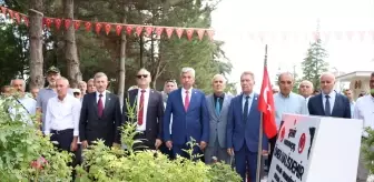 TEMAD Genel Başkanı Hamza Dürgen ve beraberindekiler Şehit Ömer Halisdemir'in kabrini ziyaret etti