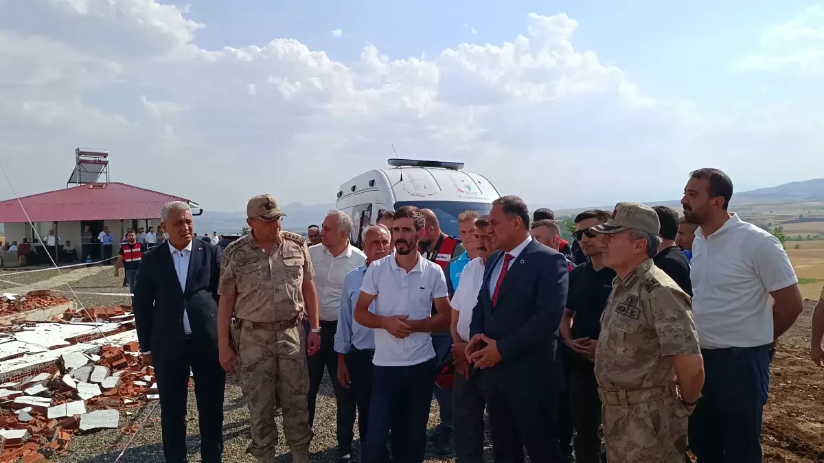 Bingöl'de çiftlik inşaatında çökme: 1 ölü, 1 yaralı