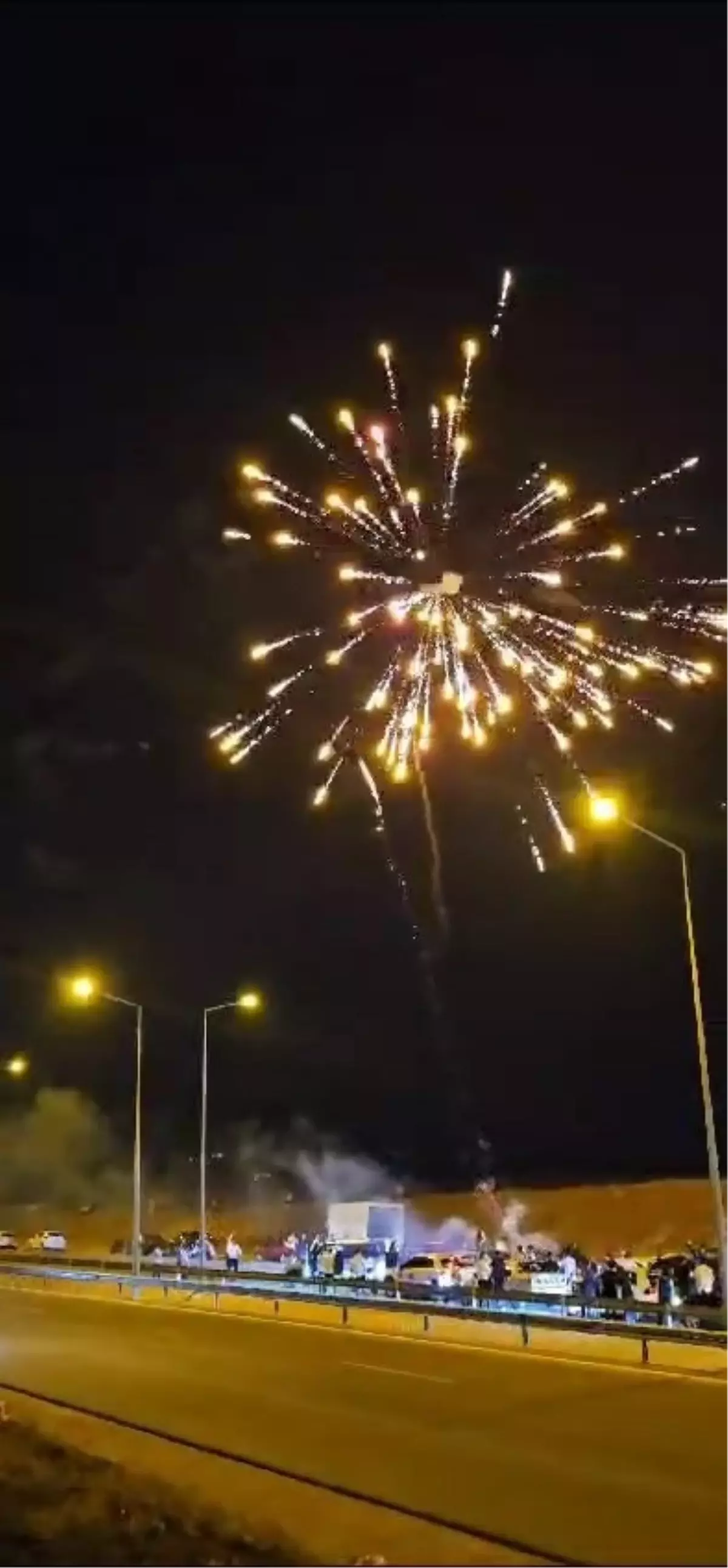 Siirt'te düğün konvoyu çevre yolu kapattı