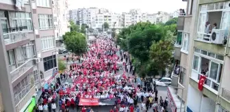 Mersin'de 15 Temmuz anma yürüyüşü düzenlendi, demokrasi nöbeti tutuldu