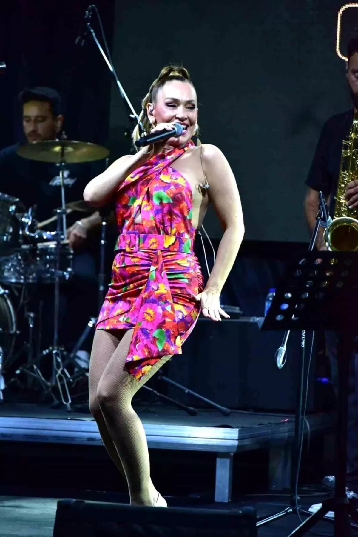 Banu Karaca, Bodrum'da unutulmaz bir gece yaşattı