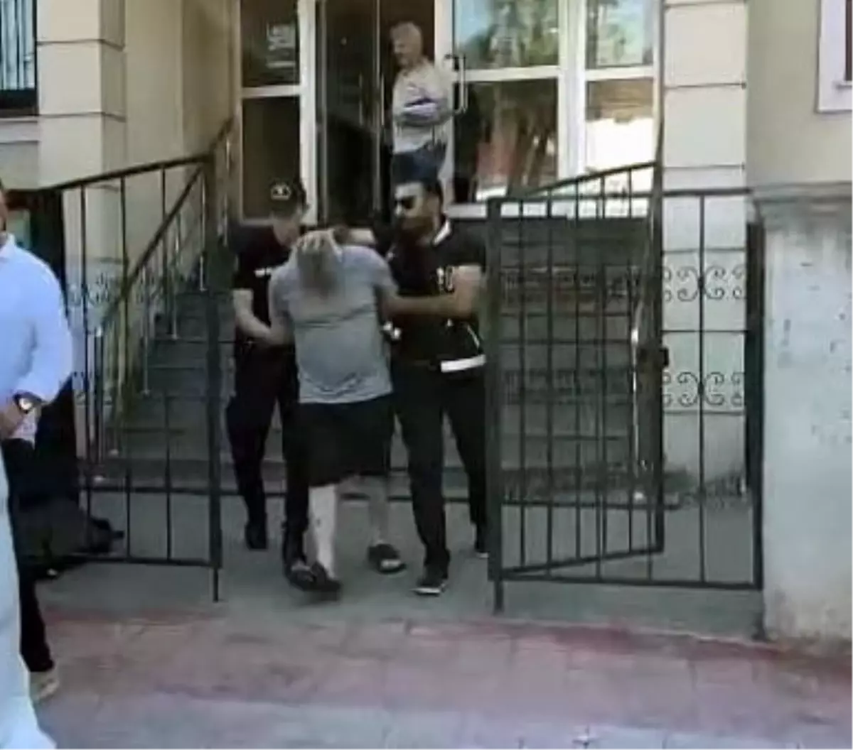 Hendek'te Cinayet Şüphelileri Adliyeye Sevk Edildi